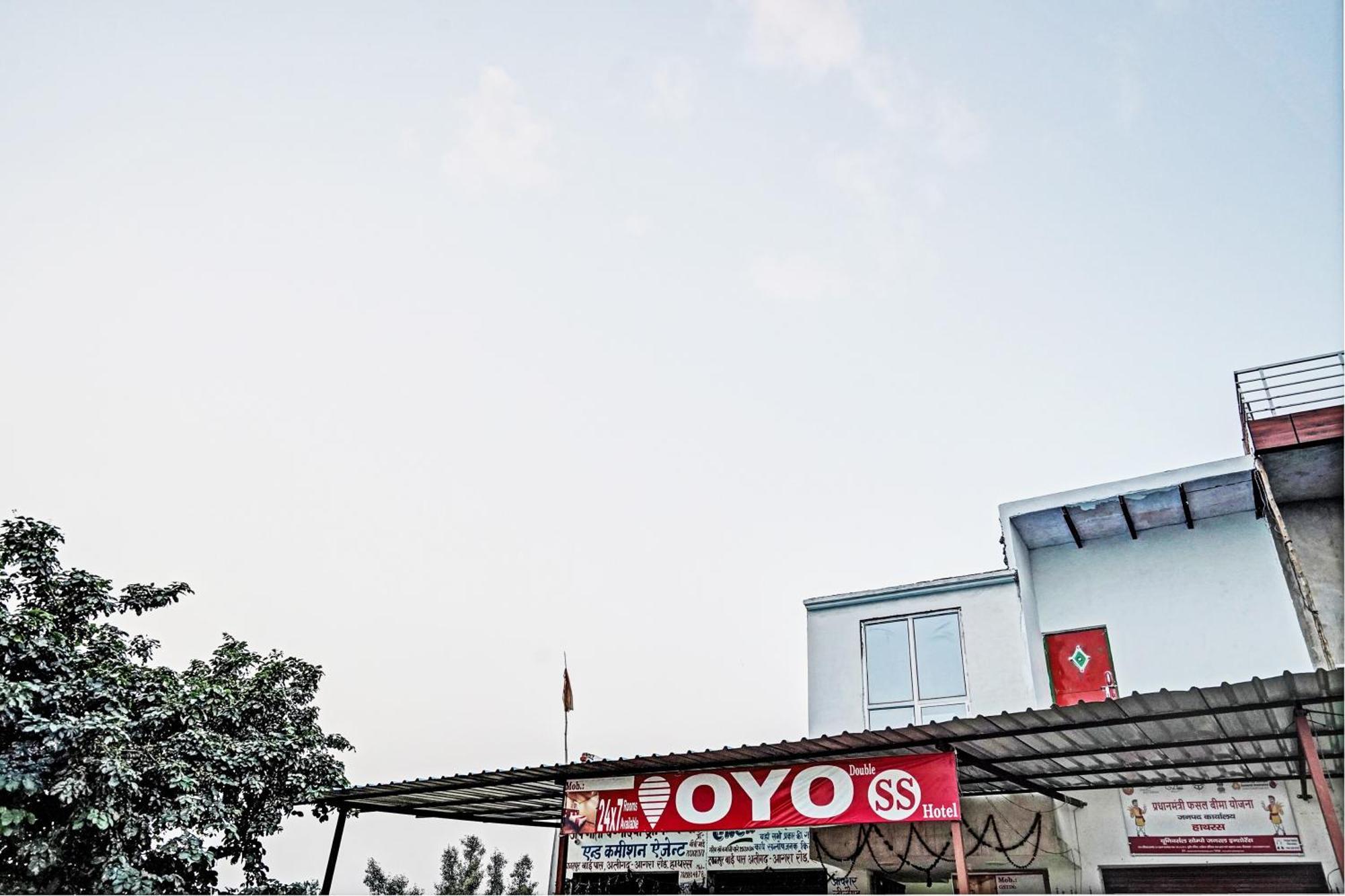 Oyo Double Ss Hotel Hāthras المظهر الخارجي الصورة